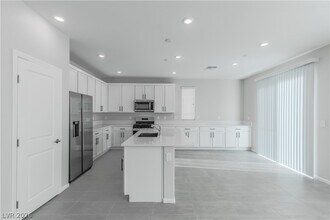 7847 Lacemaker Ct in Las Vegas, NV - Building Photo - Building Photo