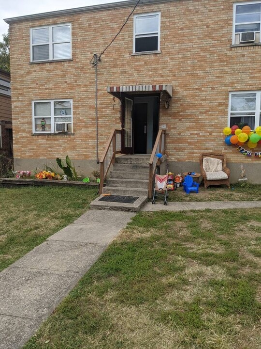 1011 Winfield Ave in Cincinnati, OH - Building Photo