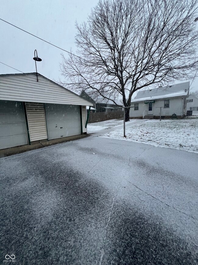 1297 Plum St in Noblesville, IN - Building Photo - Building Photo