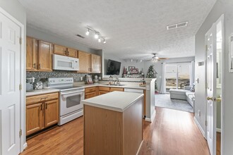 3297 Harpeth Springs Dr in Nashville, TN - Building Photo - Building Photo