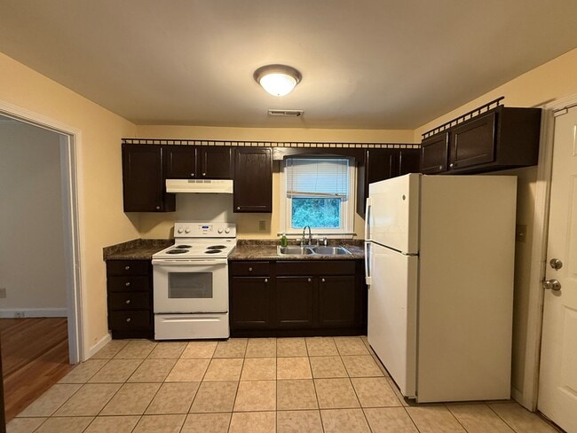 227 Cuttino Rd in Sumter, SC - Foto de edificio - Building Photo