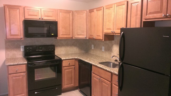 Overlook Hills Apartments in Abington, PA - Foto de edificio - Building Photo