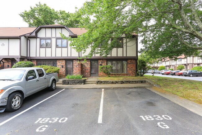 1830 Ashborough Ct in Marietta, GA - Building Photo - Building Photo