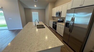 1911 NE 38th Terrace in Cape Coral, FL - Building Photo - Building Photo