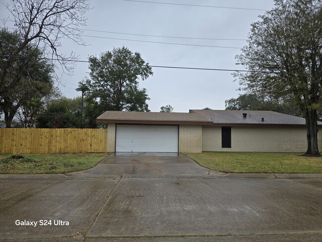 1503 17th Ave N in Texas City, TX - Building Photo - Building Photo