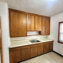 1545 Genesee Rd in South Euclid, OH - Building Photo - Building Photo