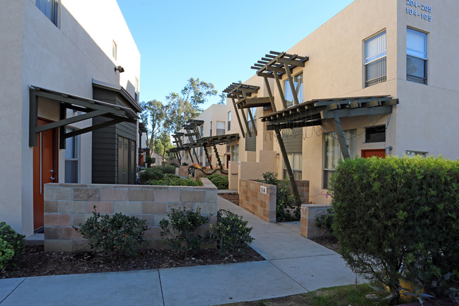 Eucalyptus View Apartments in Escondido, CA - Building Photo - Building Photo