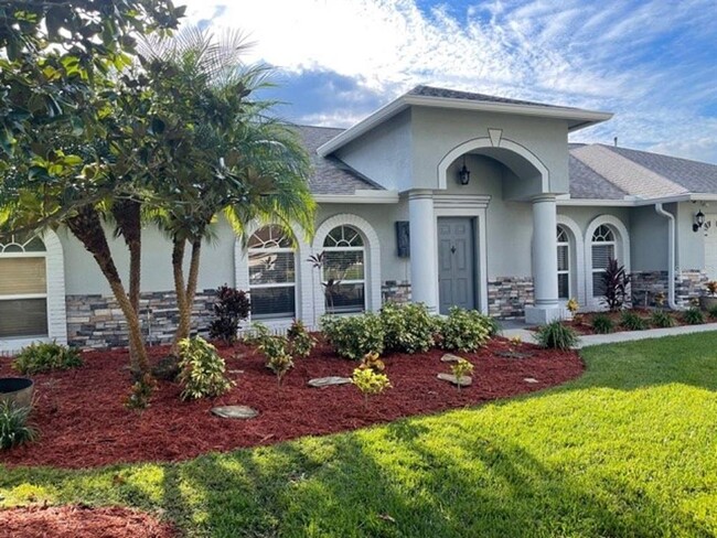 1353 Scattered Pines Pl in Zephyrhills, FL - Building Photo - Building Photo