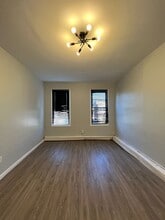 54 Stegman St, Unit 3 in Jersey City, NJ - Foto de edificio - Building Photo