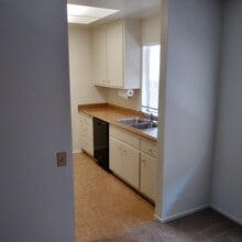 2208 Gates Ave, Unit Unit 1 in Redondo Beach, CA - Building Photo - Building Photo