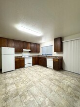 3592 Railroad Ave in Redding, CA - Building Photo - Building Photo