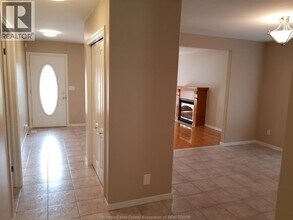 2347 CALIFORNIA in Windsor, ON - Building Photo - Building Photo