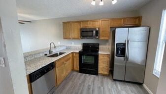 2544 Woodgate Blvd in Orlando, FL - Building Photo