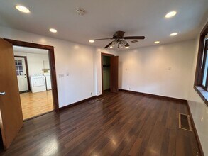 993 Wagner St in Carnegie, PA - Foto de edificio - Building Photo