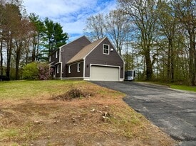 2 Boom Rd in Saco, ME - Building Photo