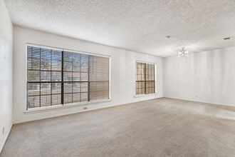 8519 Star Creek Dr in San Antonio, TX - Building Photo - Building Photo