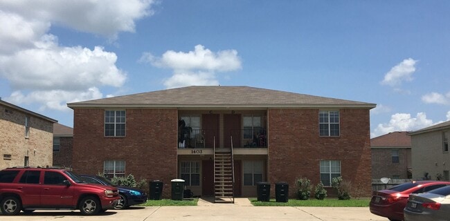 property at 1403 Dugger Cir