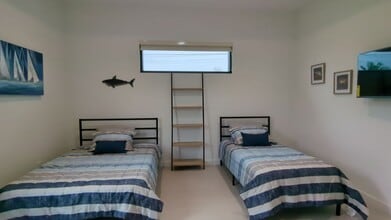 308 SW 13th Ct in Cape Coral, FL - Foto de edificio - Building Photo