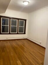 1800 W 21st Plz, Unit 1 Floor Rear in Chicago, IL - Building Photo - Building Photo