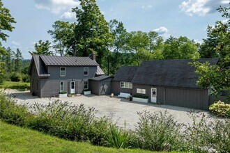 1303 Goodaleville Rd in Londonderry, VT - Building Photo - Building Photo