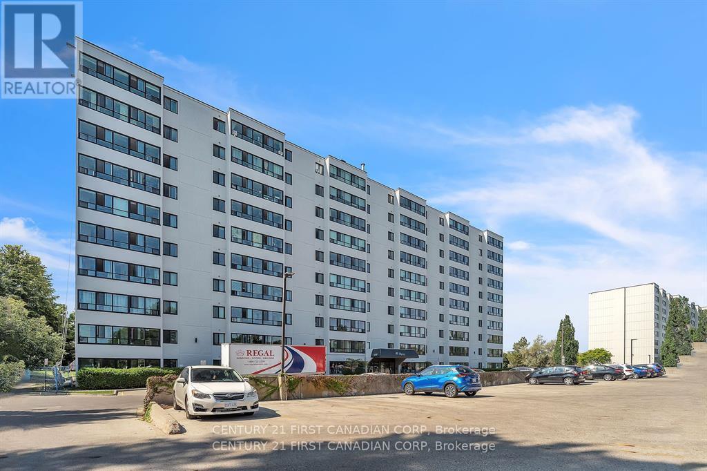600-1600 Grenfell Dr in London, ON - Building Photo