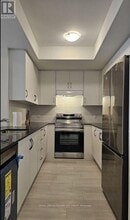 70 Knotsberry Cir in Brampton, ON - Building Photo - Building Photo