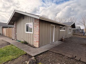 314-316 SE 118th Ave in Vancouver, WA - Building Photo