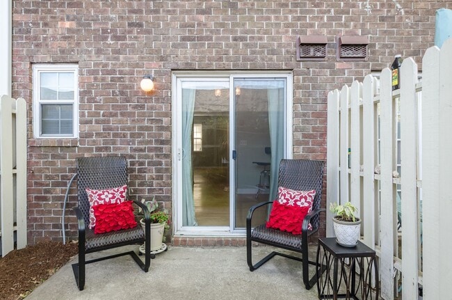 21 Rivers Point Row in Charleston, SC - Building Photo - Building Photo