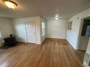 1645 SW 53rd St in Corvallis, OR - Building Photo - Building Photo