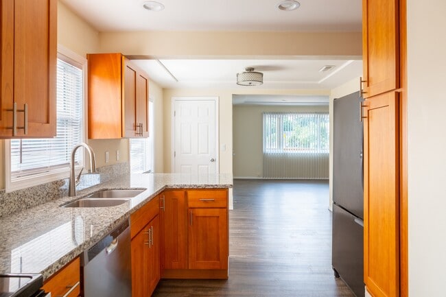 13107 SE Division St in Portland, OR - Building Photo - Building Photo