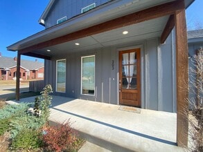 303 S Atoka Ave in Coweta, OK - Building Photo - Building Photo