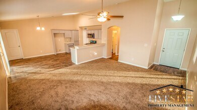 6809 Firebaugh St in Bakersfield, CA - Building Photo - Building Photo