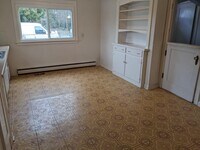 2425 Snyder Ave photo'