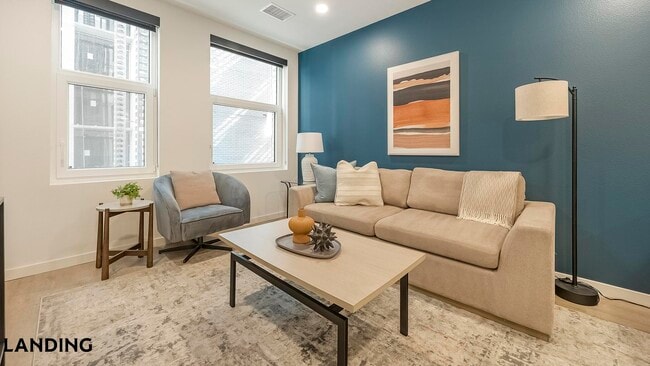 955 Bannock St, Unit 909 in Denver, CO - Building Photo - Building Photo