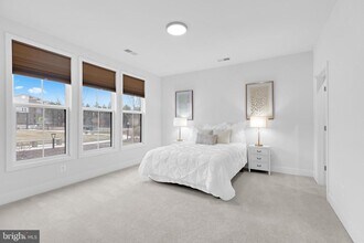 13725 Aviation Pl in Herndon, VA - Building Photo - Building Photo