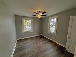 1155 Hartzell St in New Haven, IN - Foto de edificio - Building Photo