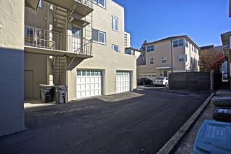 103-109 Dartmouth Rd in San Mateo, CA - Building Photo - Building Photo