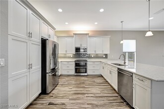 2820 Cinnamon Bay Cir in Naples, FL - Building Photo - Building Photo