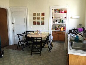 296 Highland Ave, Unit 2 in Somerville, MA - Building Photo - Building Photo