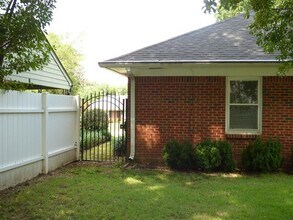 4949 Hampshire Ave in Memphis, TN - Building Photo - Building Photo