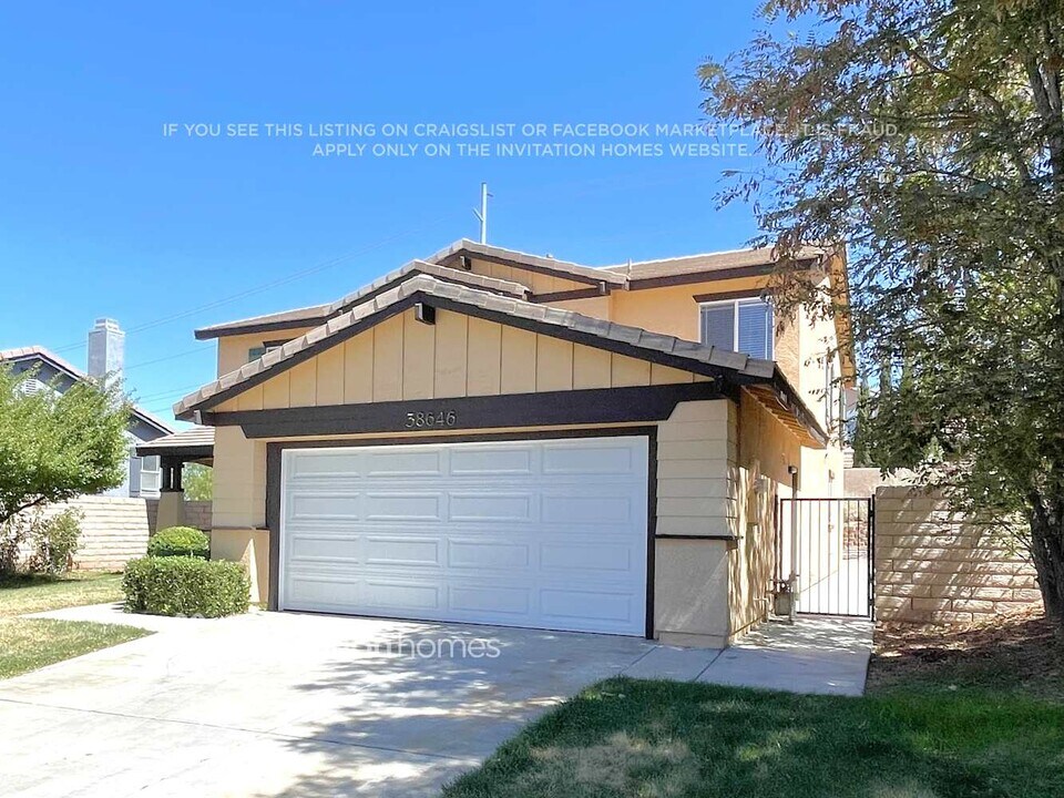 38646 Annette Ave in Palmdale, CA - Building Photo