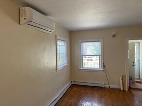 9408 157th Ave, Unit #2 in Howard Beach, NY - Building Photo - Building Photo