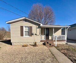 836 Pine St in East Alton, IL - Building Photo