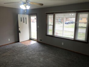 6307 Sonnette Way in Louisville, KY - Building Photo - Building Photo