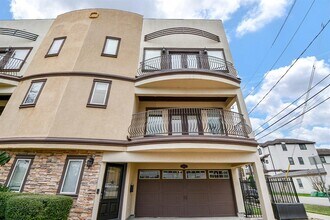 6500 Calder St in Houston, TX - Building Photo - Building Photo
