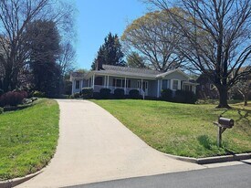 203 Carabelle Cir in Salisbury, NC - Building Photo