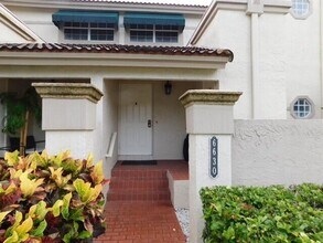 6630 Via Regina in Boca Raton, FL - Building Photo - Building Photo