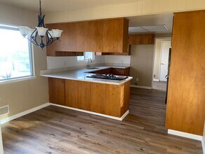 1166 Hansen Ct in Hanford, CA - Building Photo - Building Photo