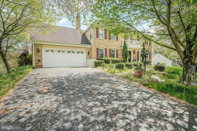 9913 Rosewood Hill Cir in Vienna, VA - Building Photo - Building Photo