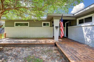 4415 Merwin St in Houston, TX - Building Photo - Building Photo